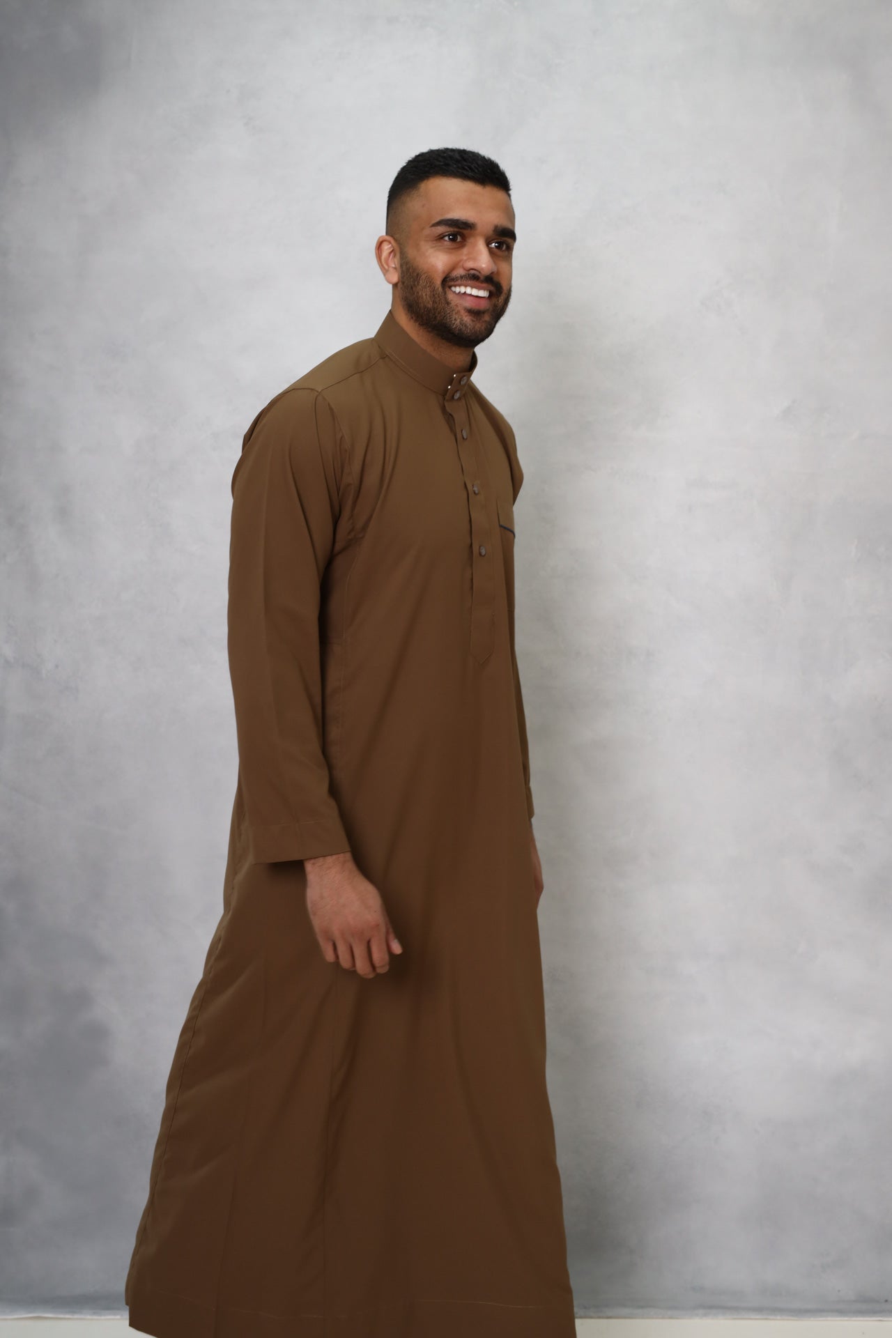 Saudi Classic Cinnamon Brown Thobe & Jubbah